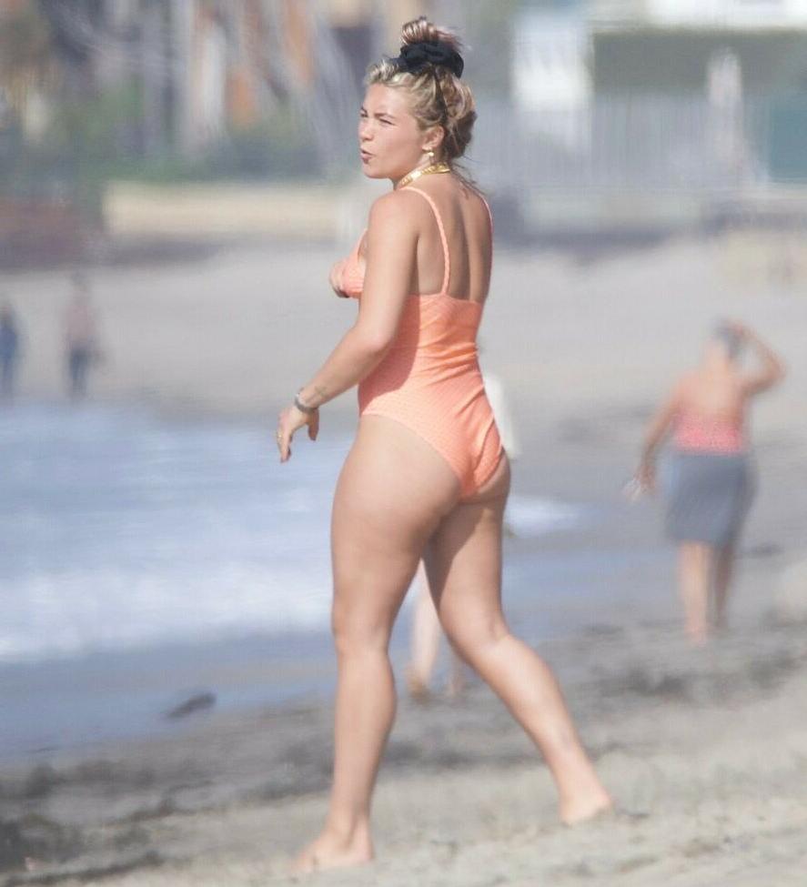 25P Florence Pugh nude