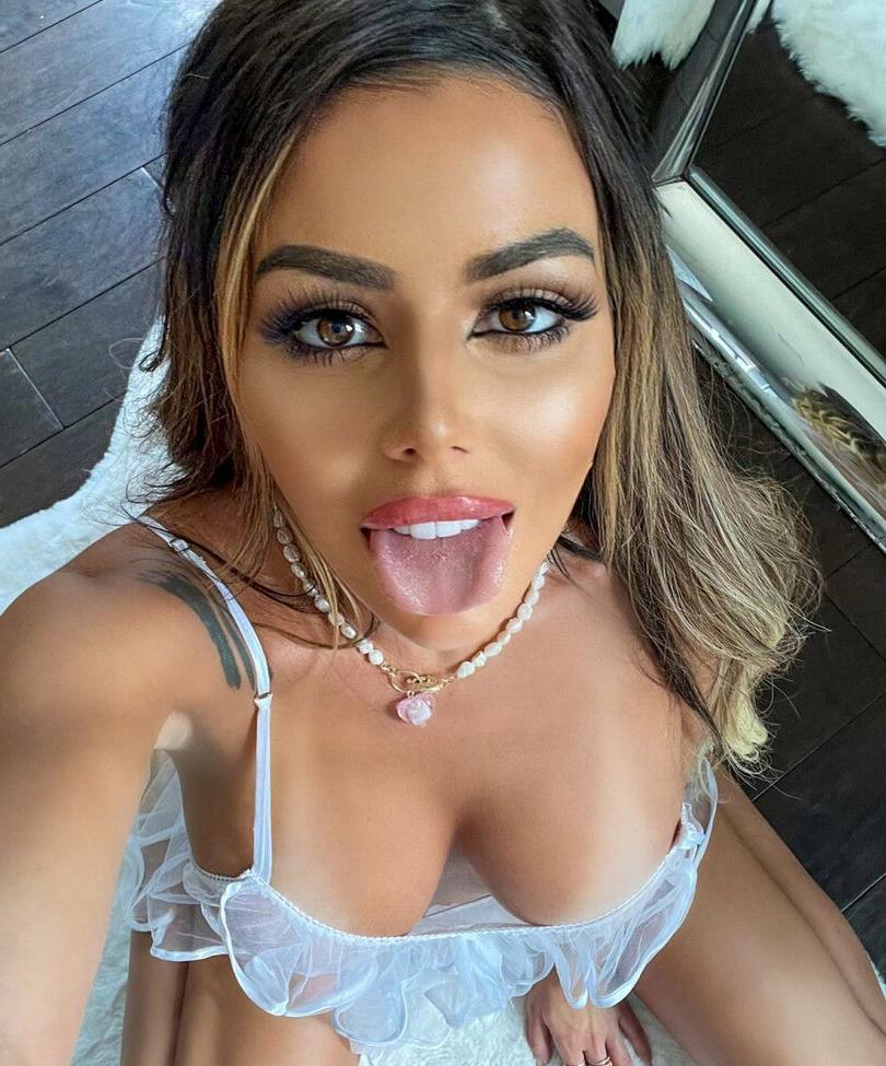 25P Juli.annee nude