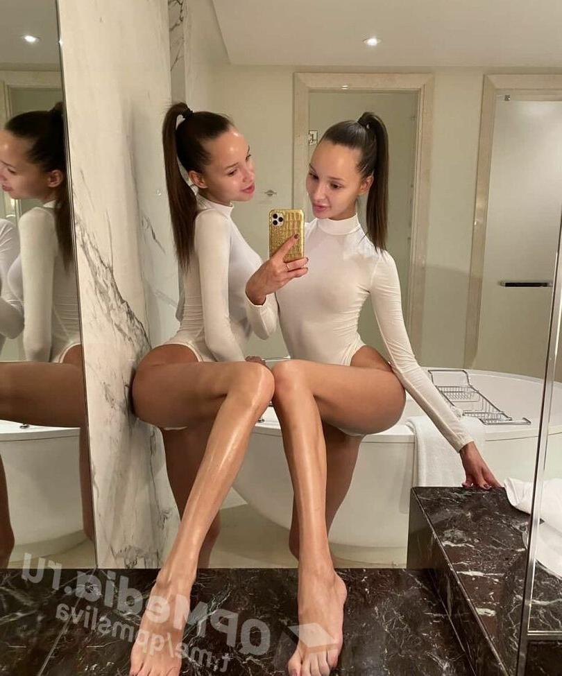 25P Adelalinka nude