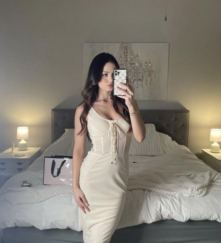 25P Fernanda Santini nude