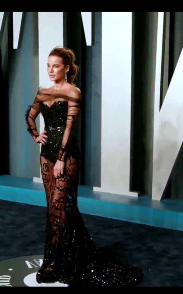25P Kate Beckinsale nude