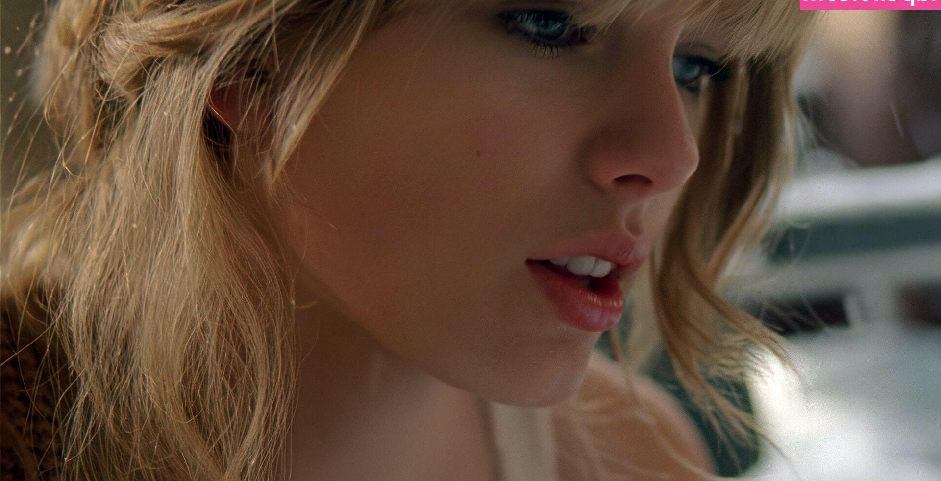 25P Taylor Swift nude