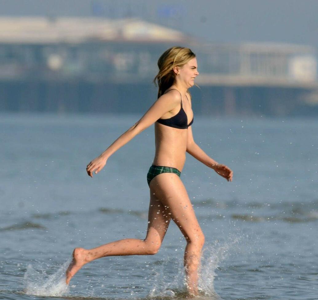 25P Cara Delevingne nude