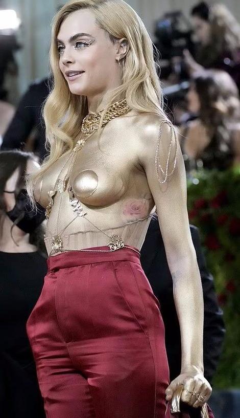 25P Cara Delevingne nude