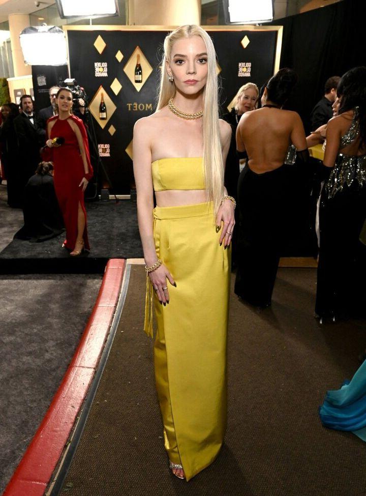 25P Anya Taylor-Joy nude