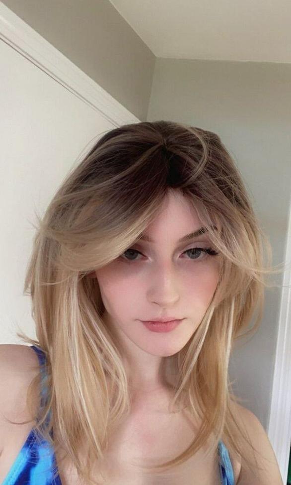 25P Soggyalien22 nude
