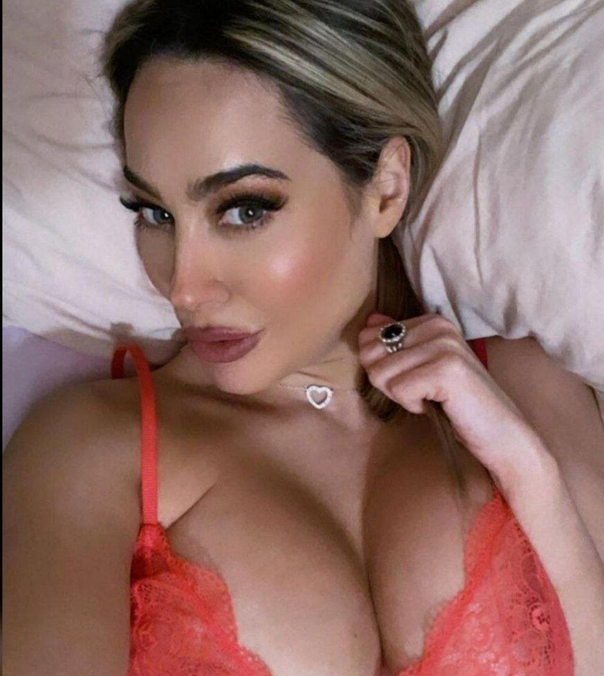 25P Paola Saulino nude