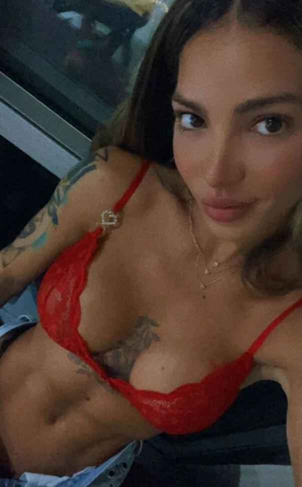 25P Antonela Ramirez nude