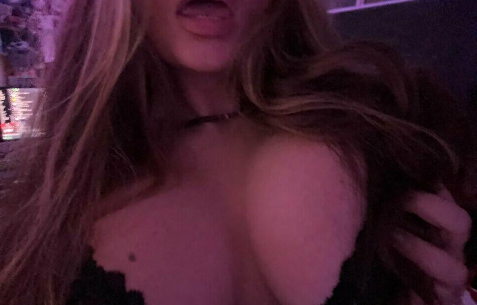25P Moonwolgirl nude