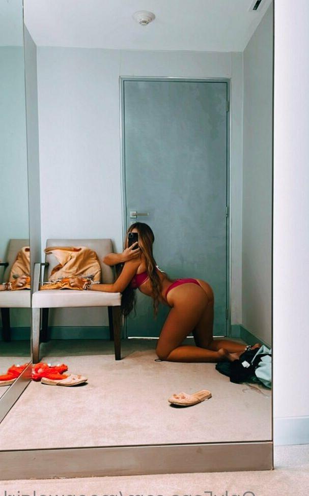 25P Moonwolgirl nude