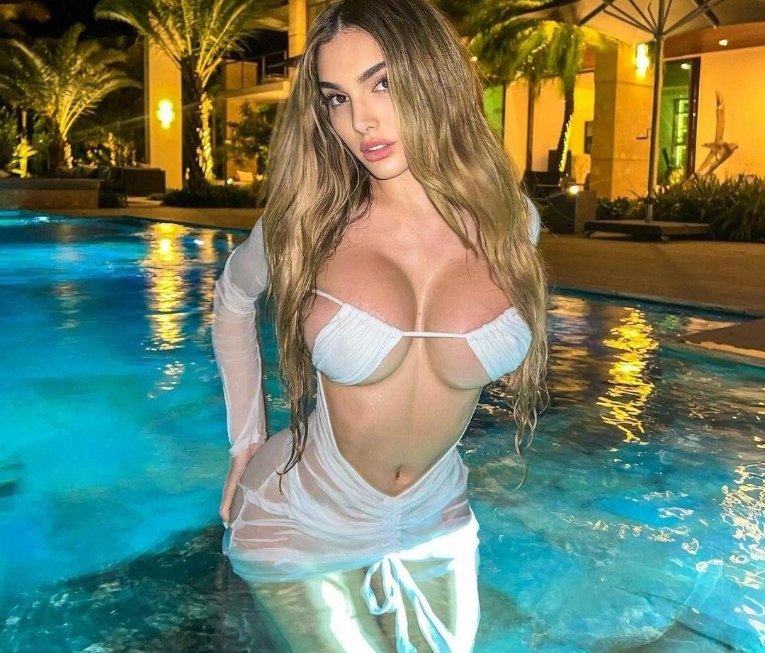 25P Lynaritaa nude
