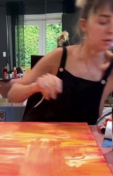25P Gabbie Hanna nude
