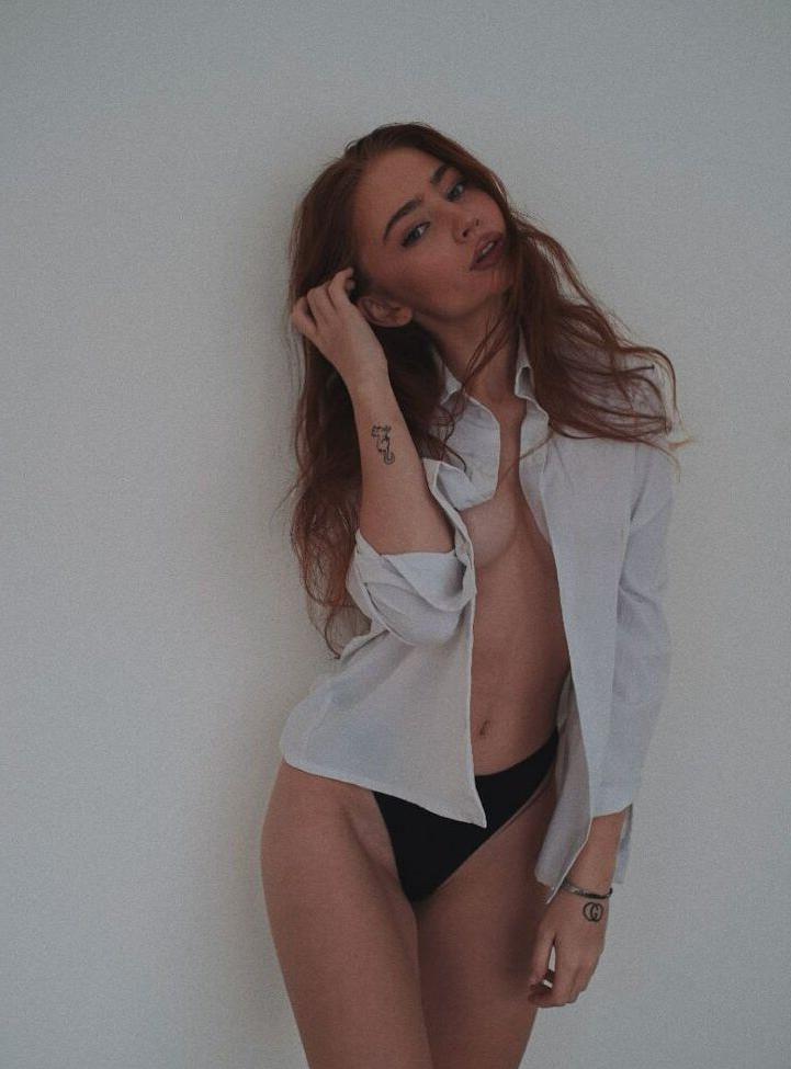 25P Renata Ri nude