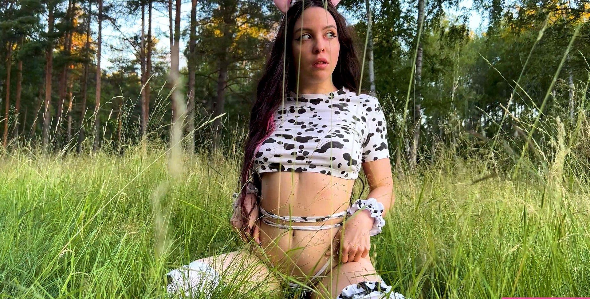 25P Moona ASMR nude