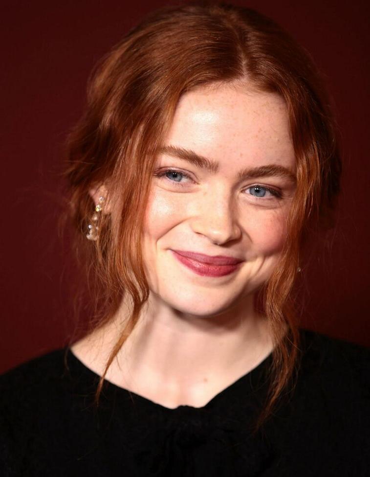 25P Sadie Sink nude