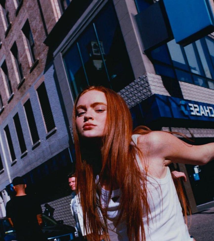 25P Sadie Sink nude