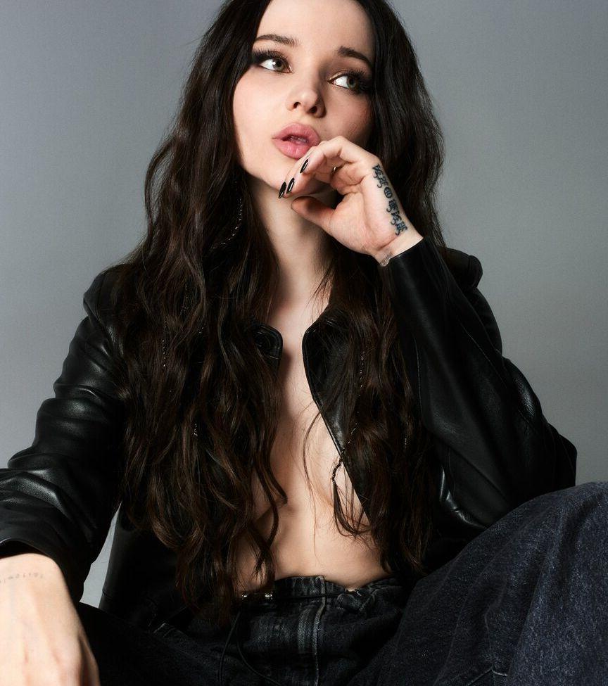 25P Dove Cameron nude