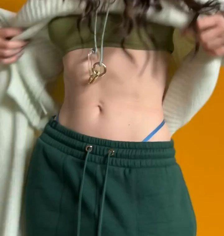 25P Dove Cameron nude