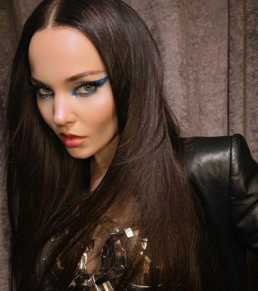 25P Dove Cameron nude