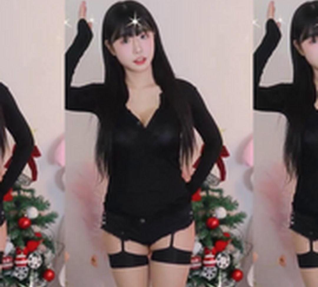 25P Addielyn nude