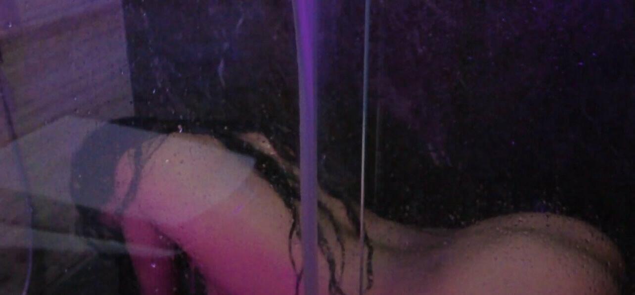25P Poonam Pandey nude