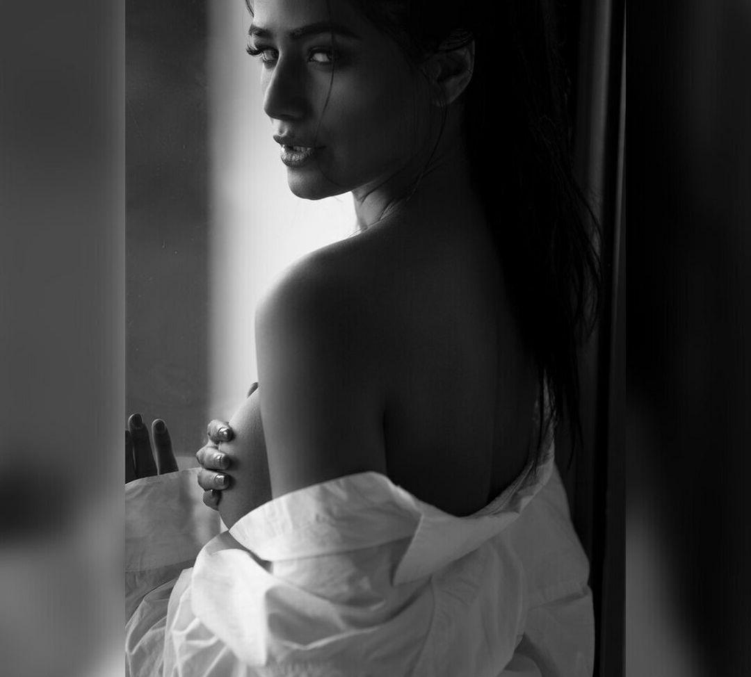 25P Poonam Pandey nude