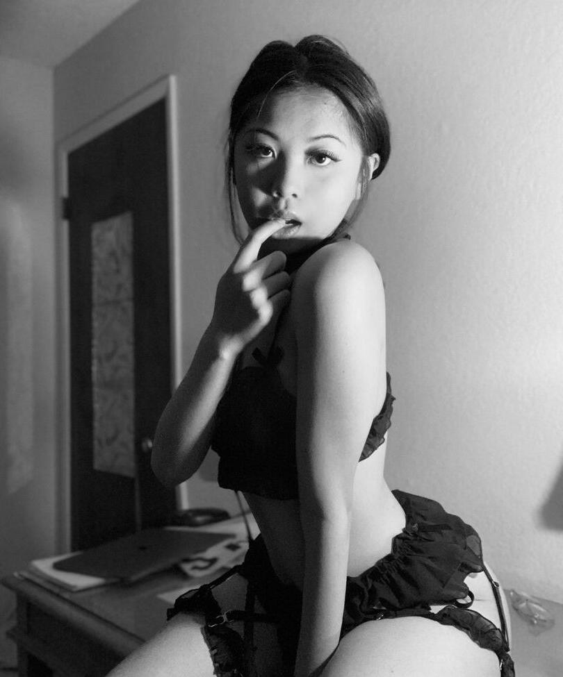 25P Asian Beauties nude