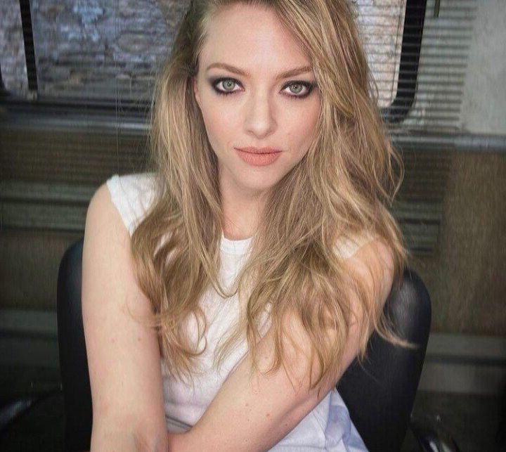 25P Amanda Seyfried nude