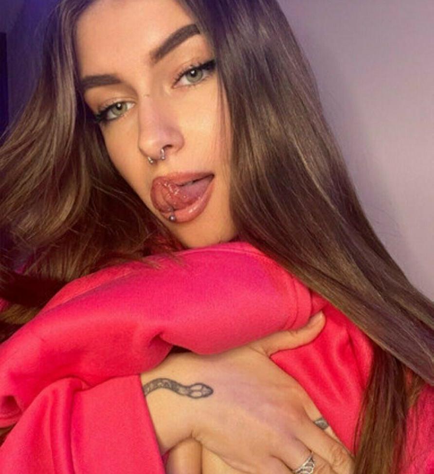 11P Eli.esposito nude