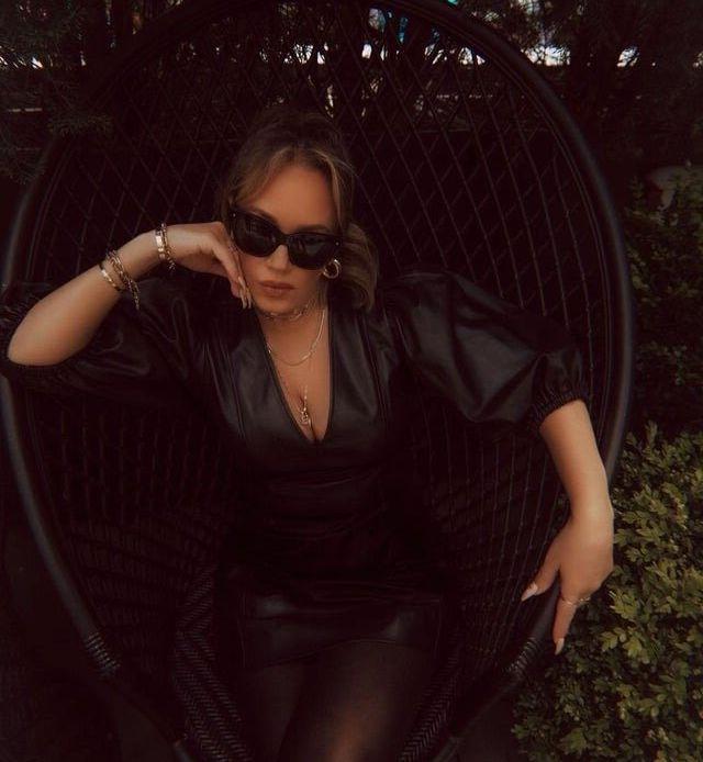 25P Leah Remini nude