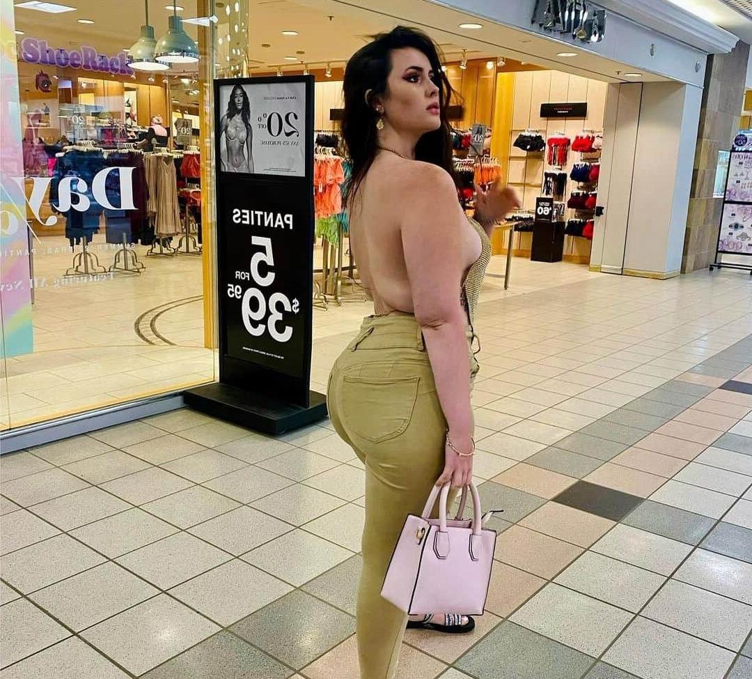 25P Sofia MacBeth nude