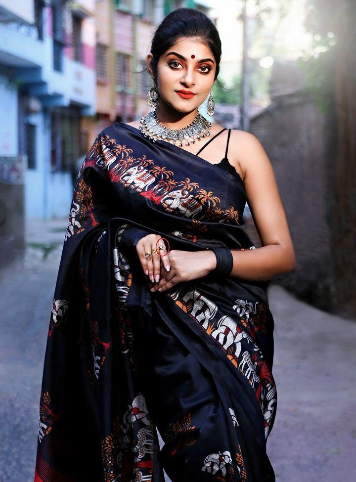 7P Chandrika Desai nude