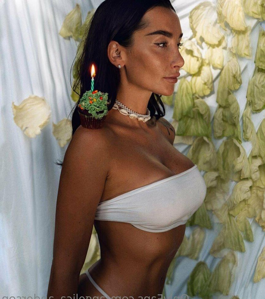 25P Angelica Anderson nude