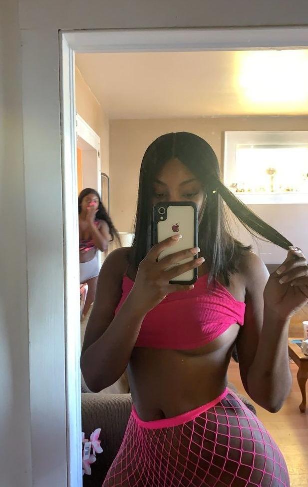 25P SoBomb nude