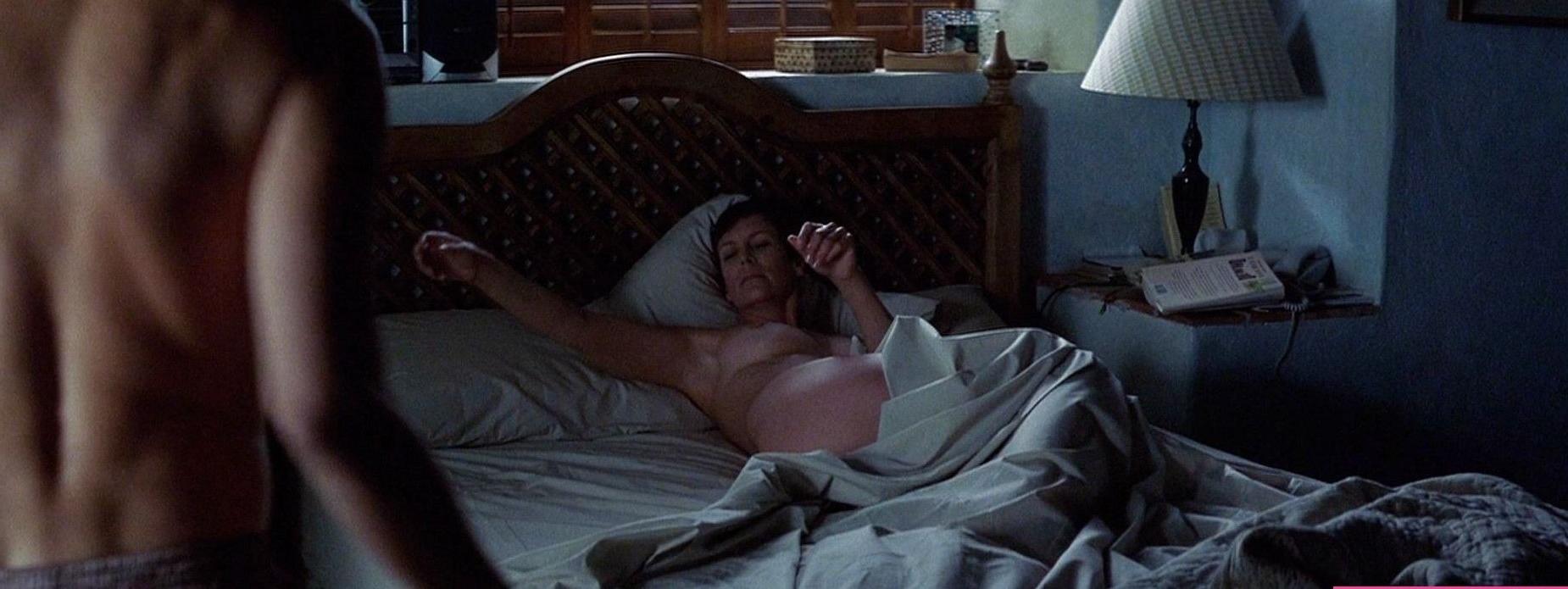 25P Jamie Lee Curtis nude