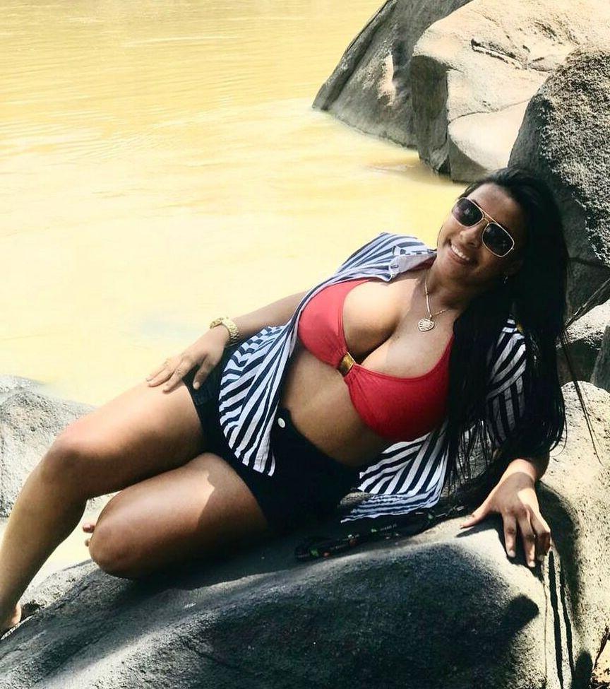 4P Dalila Silva Souza nude