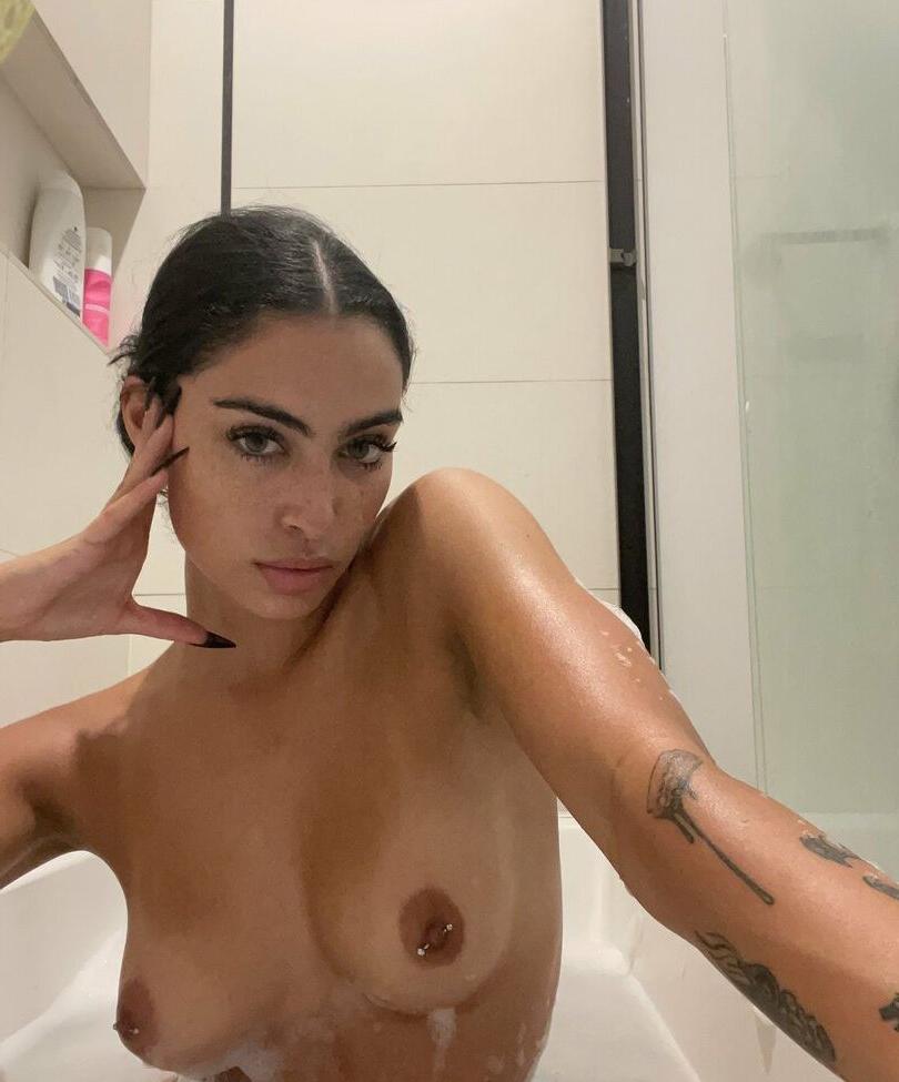 25P Thecaligirl nude