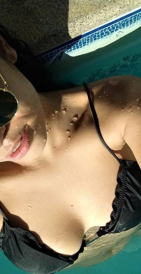 8P Raiane nude
