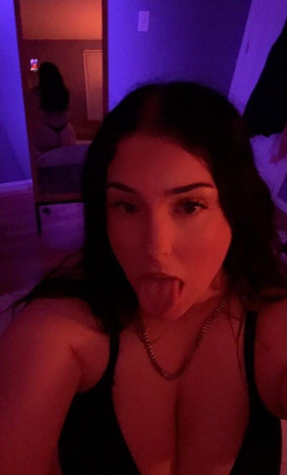 24P Angelinuhz nude