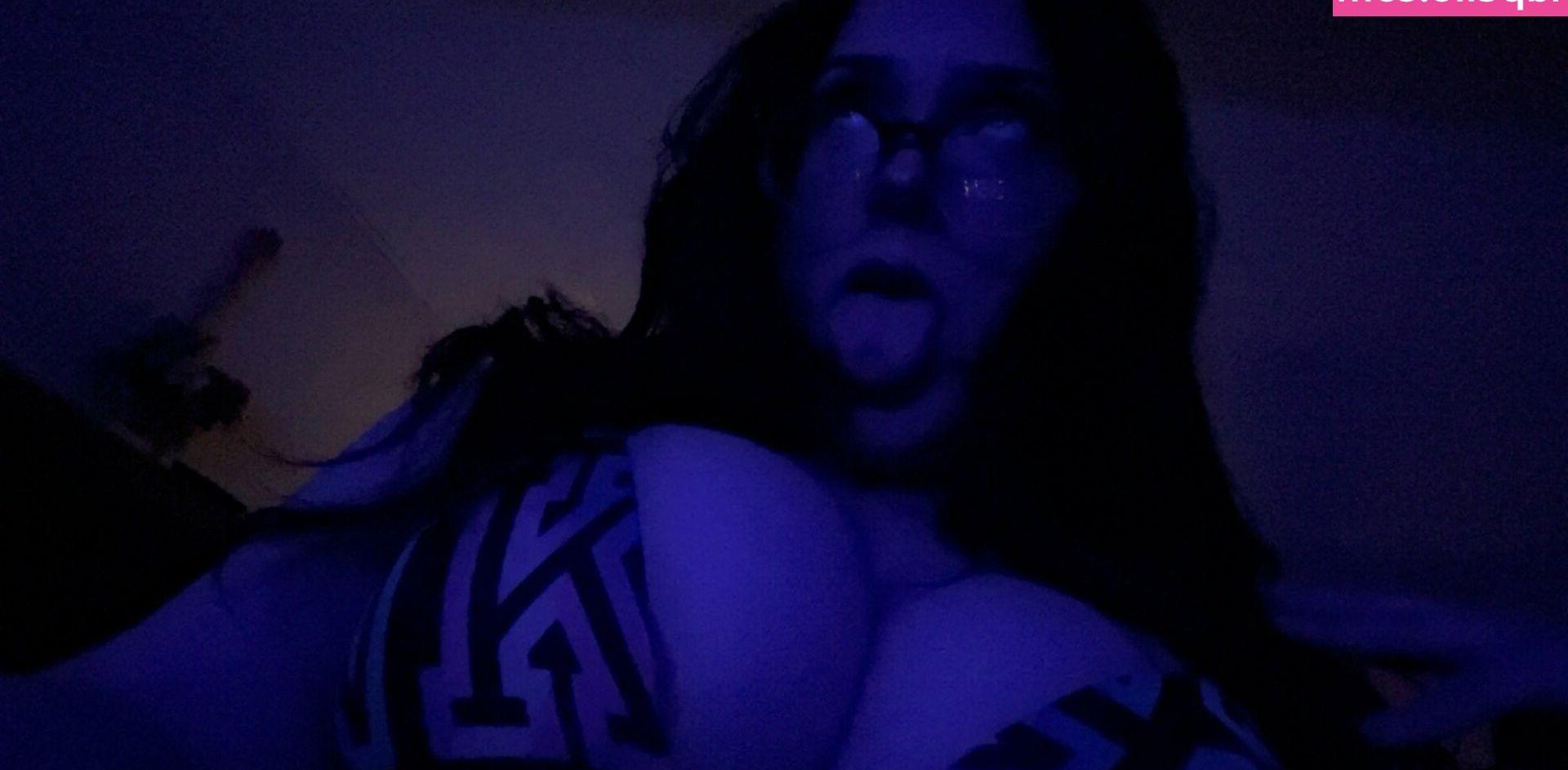 24P Angelinuhz nude