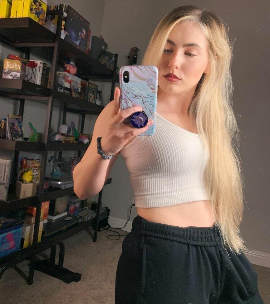 22P Nicki Taylor nude