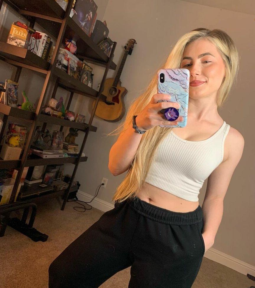 22P Nicki Taylor nude