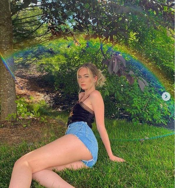 25P Kennedy Walsh nude