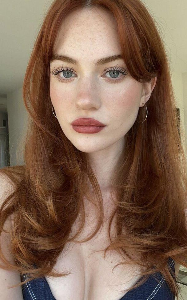 25P Kennedy Walsh nude