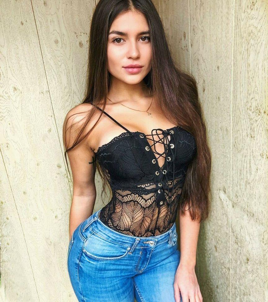 25P Valeria Berwolf nude