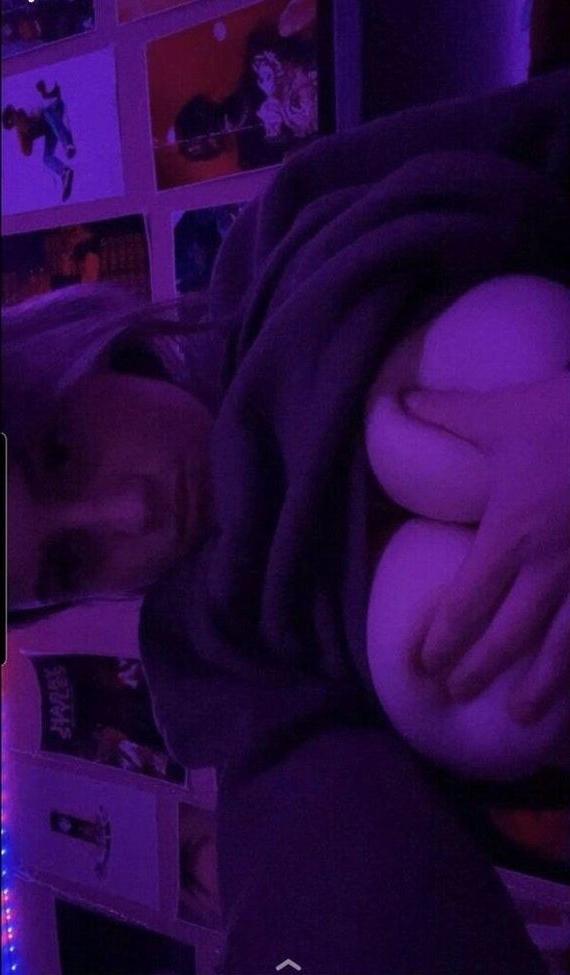 25P Itsadelecash nude