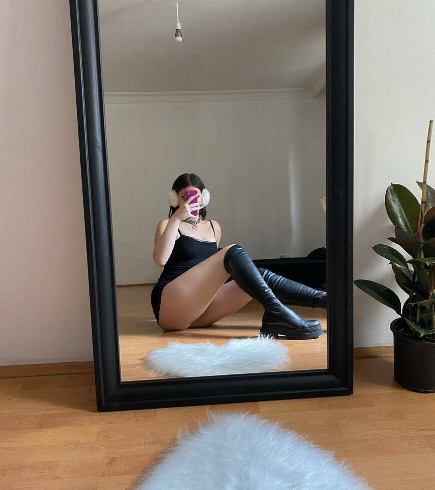 25P Derin4y nude