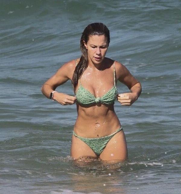25P Barbara Coelho nude