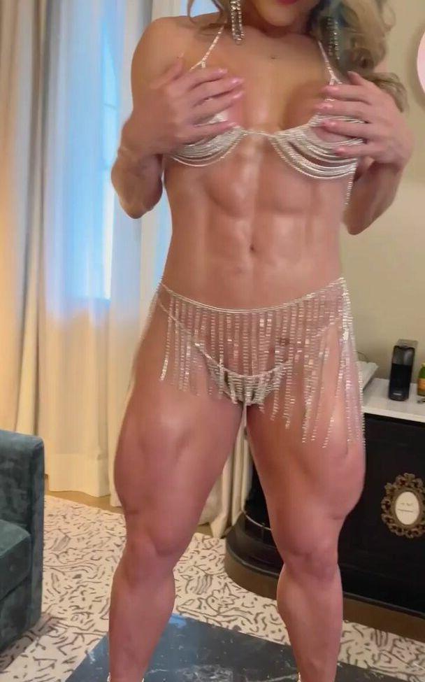 22P Izabelle Paula nude