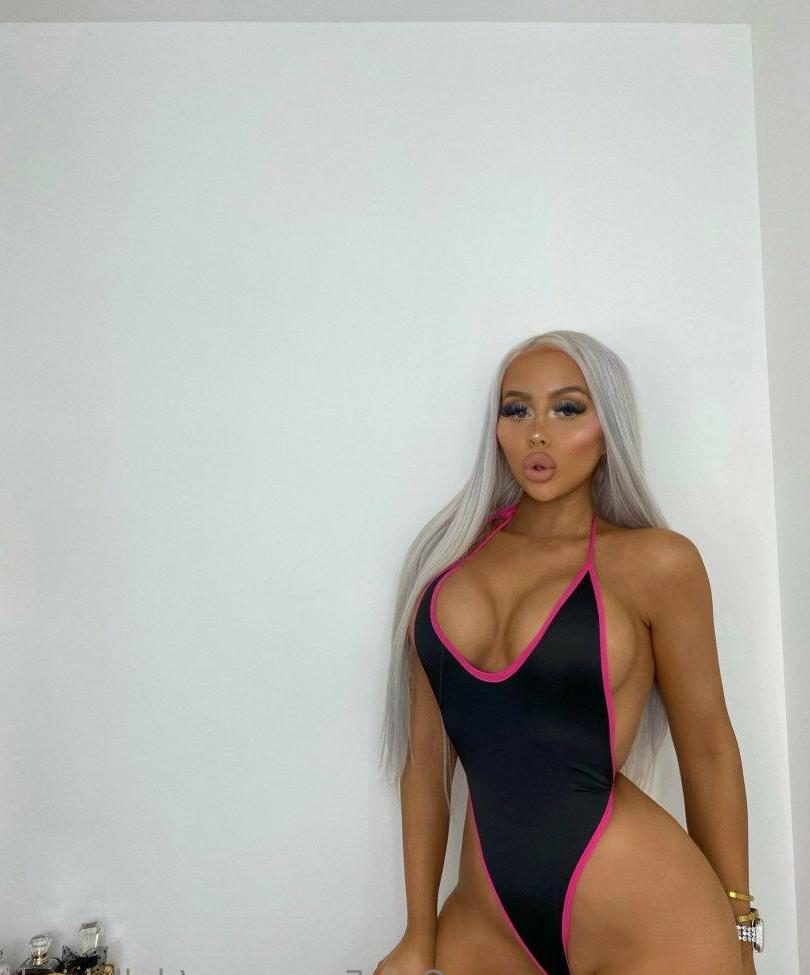 25P Georgia Simpson nude